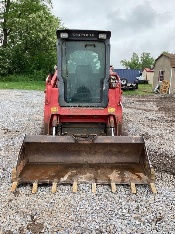 2016 TAKEUCHI TL8 SKID STEER LOADER