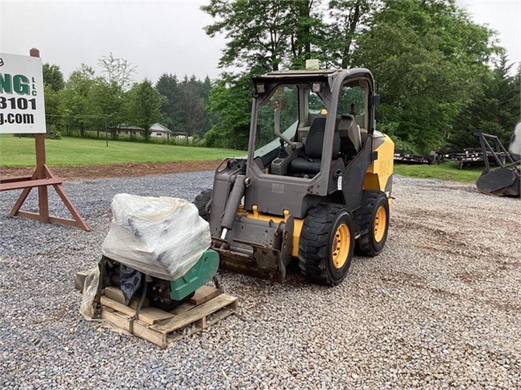 2012 VOLVO MC110C SKID STEER LOADER