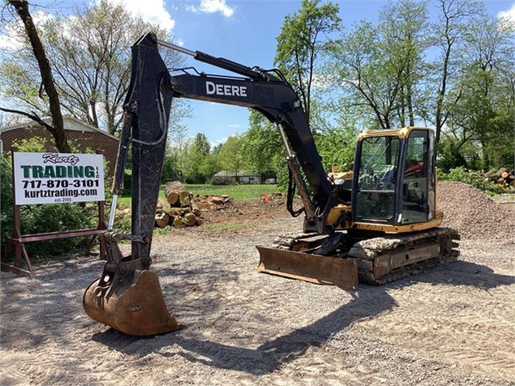 2016 DEERE 85G EXCAVATOR