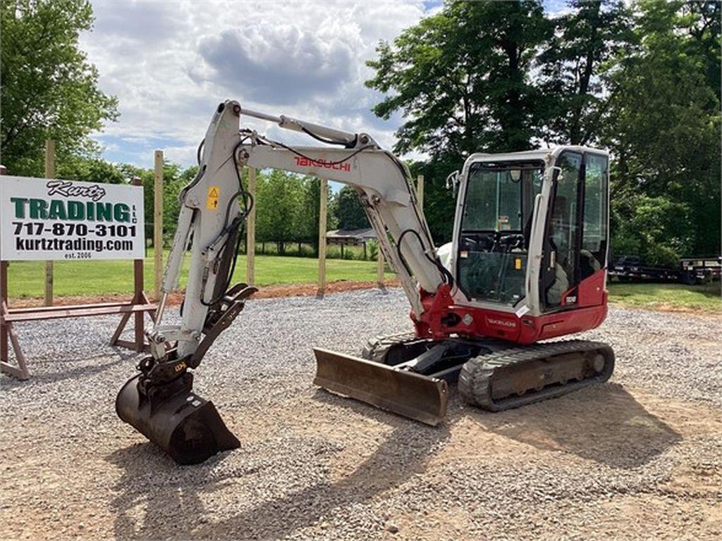 2019 TAKEUCHI TB240 MINI EXCAVATOR