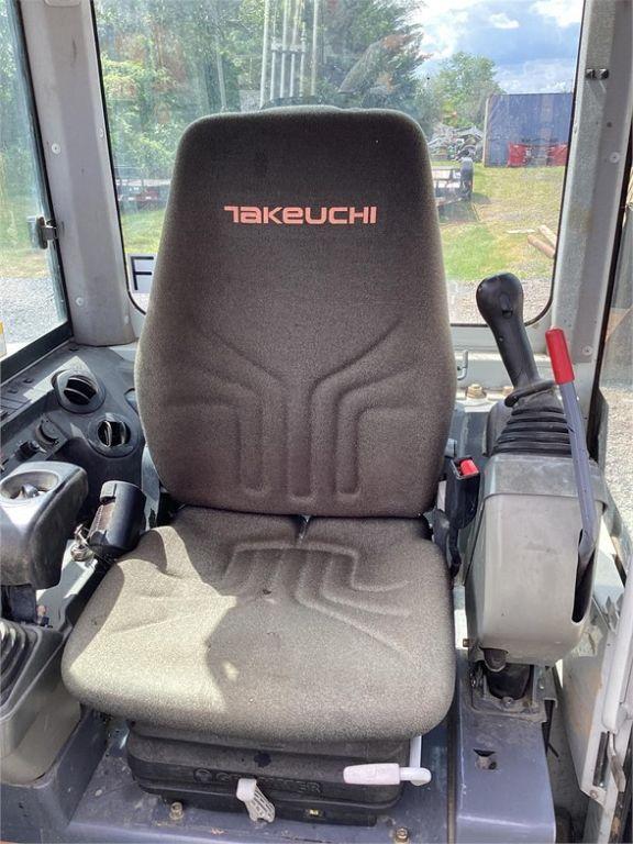 2019 TAKEUCHI TB240 MINI EXCAVATOR