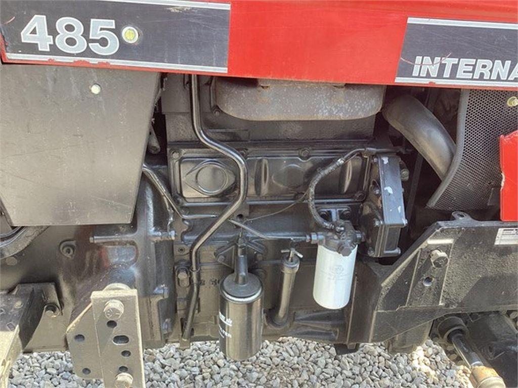 1989 CASE IH 485 FARM TRACTOR