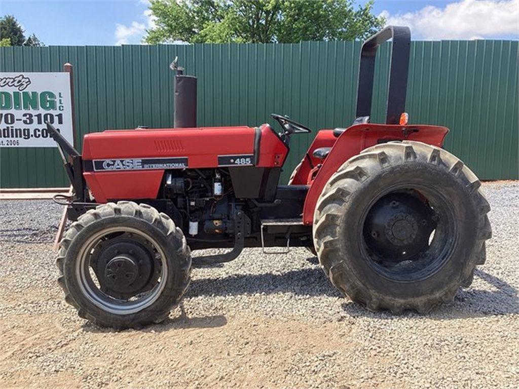 1989 CASE IH 485 FARM TRACTOR