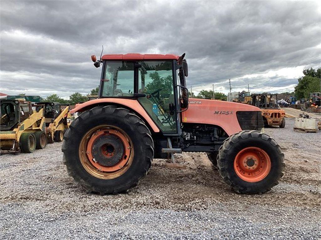 2007 KUBOTA M125X FARM TRACTOR