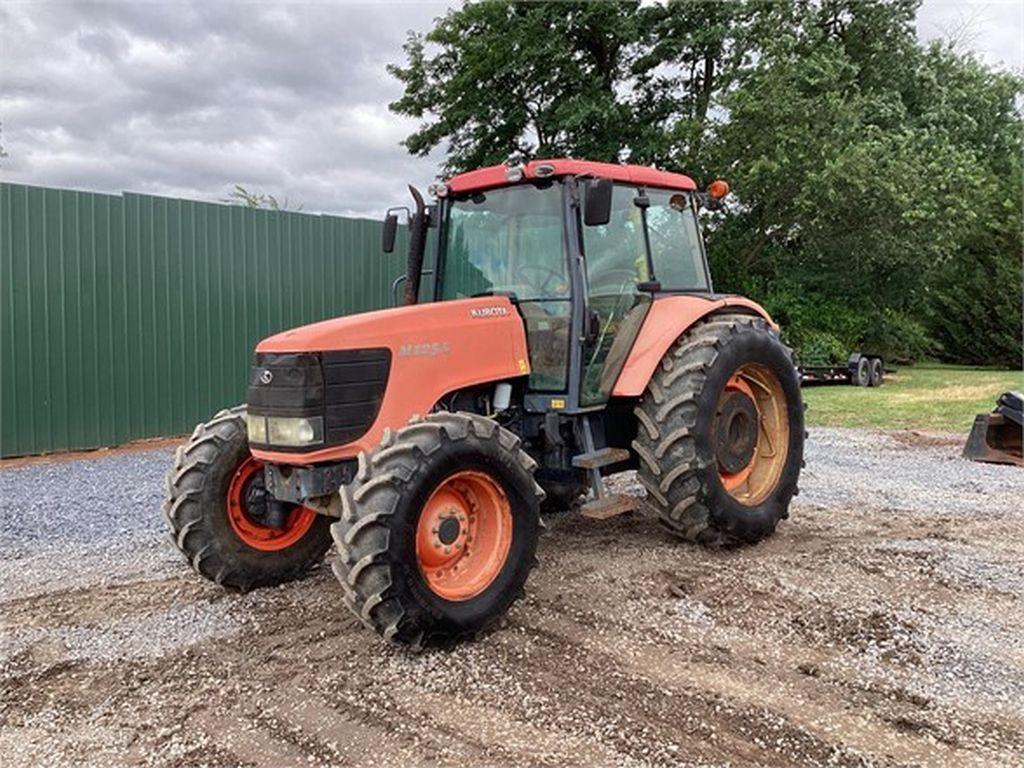2007 KUBOTA M125X FARM TRACTOR