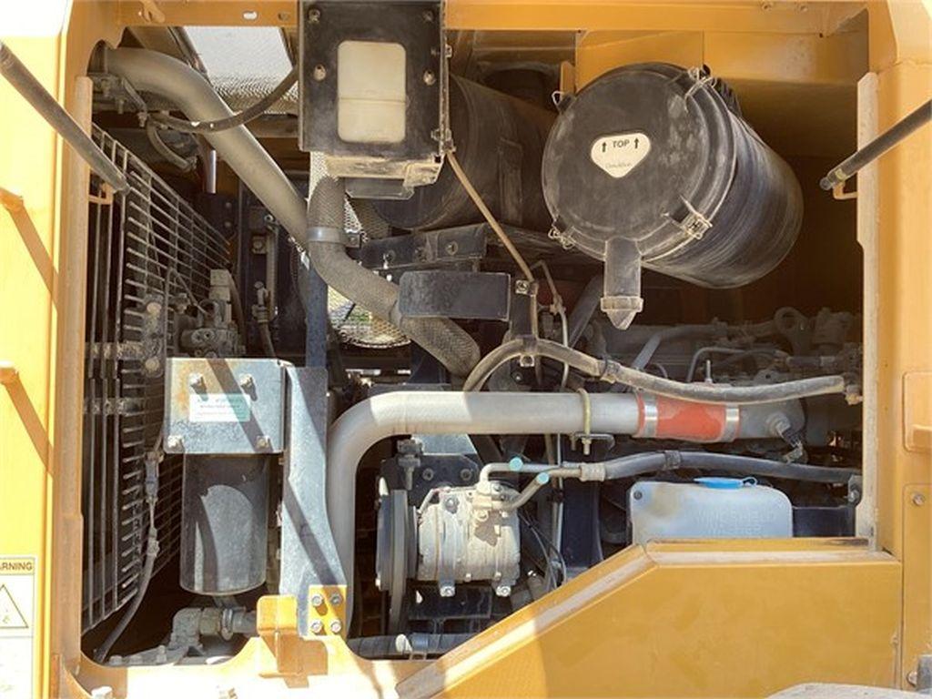 2015 KAWASAKI 65TM V-2 WHEEL LOADER