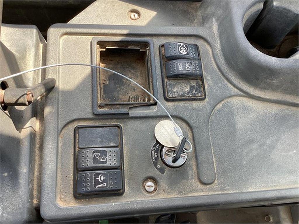 2015 KAWASAKI 65TM V-2 WHEEL LOADER