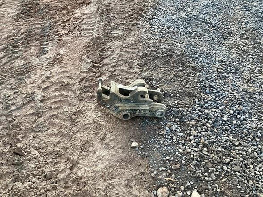 EXCAVATOR QUICK COUPLER