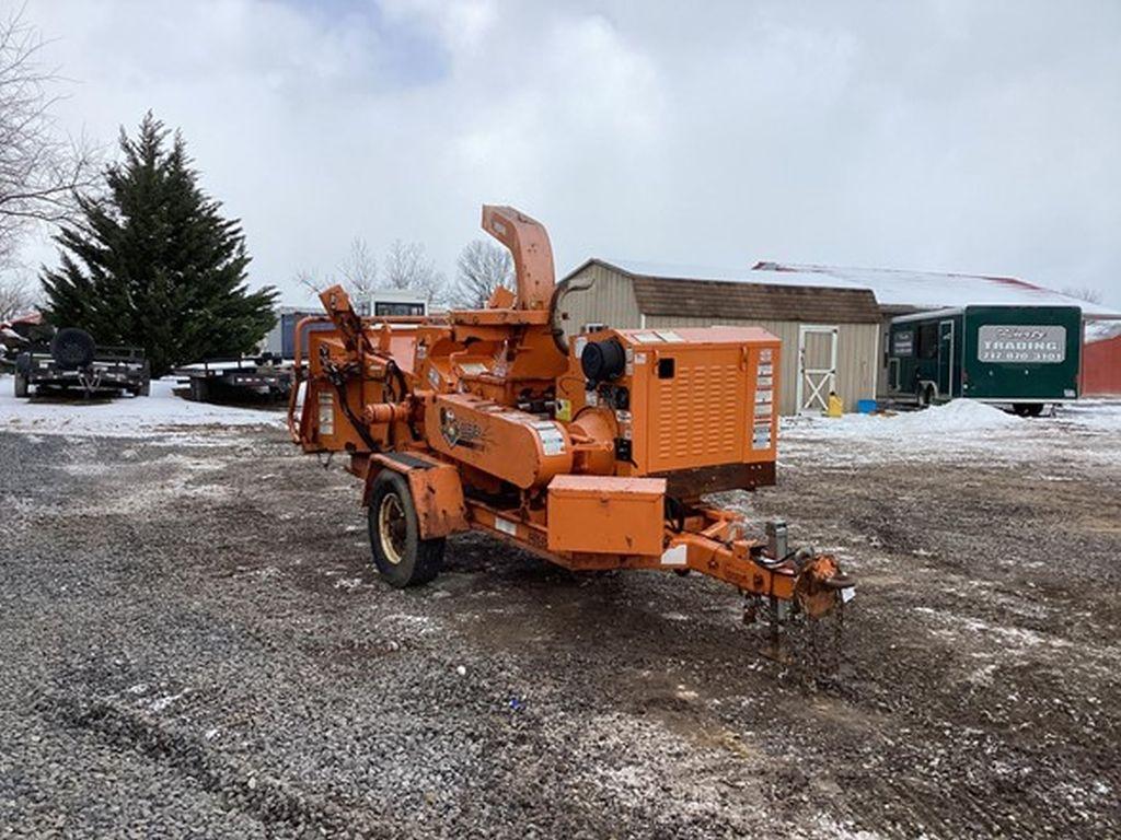2017 MORBARK M12R WOOD CHIPPER