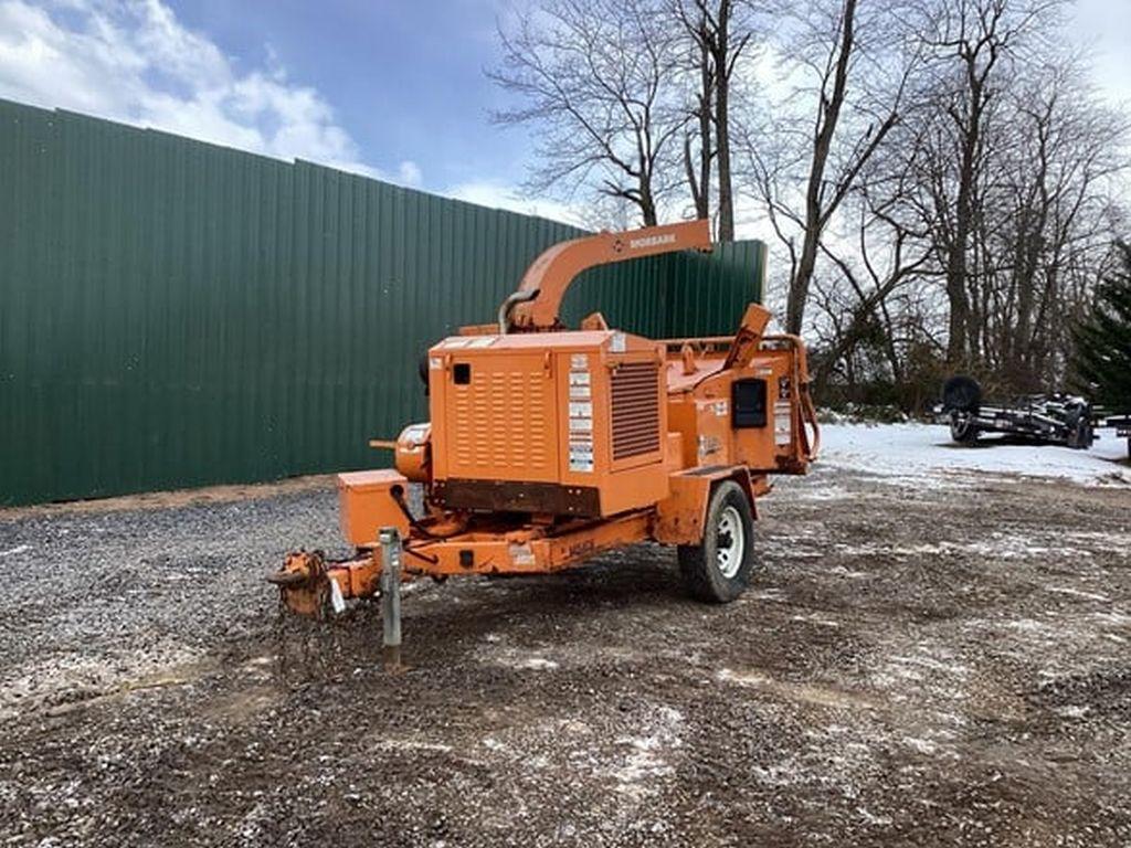 2017 MORBARK M12R WOOD CHIPPER