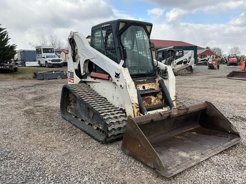 2005 BOBCAT T300 SKID STEER