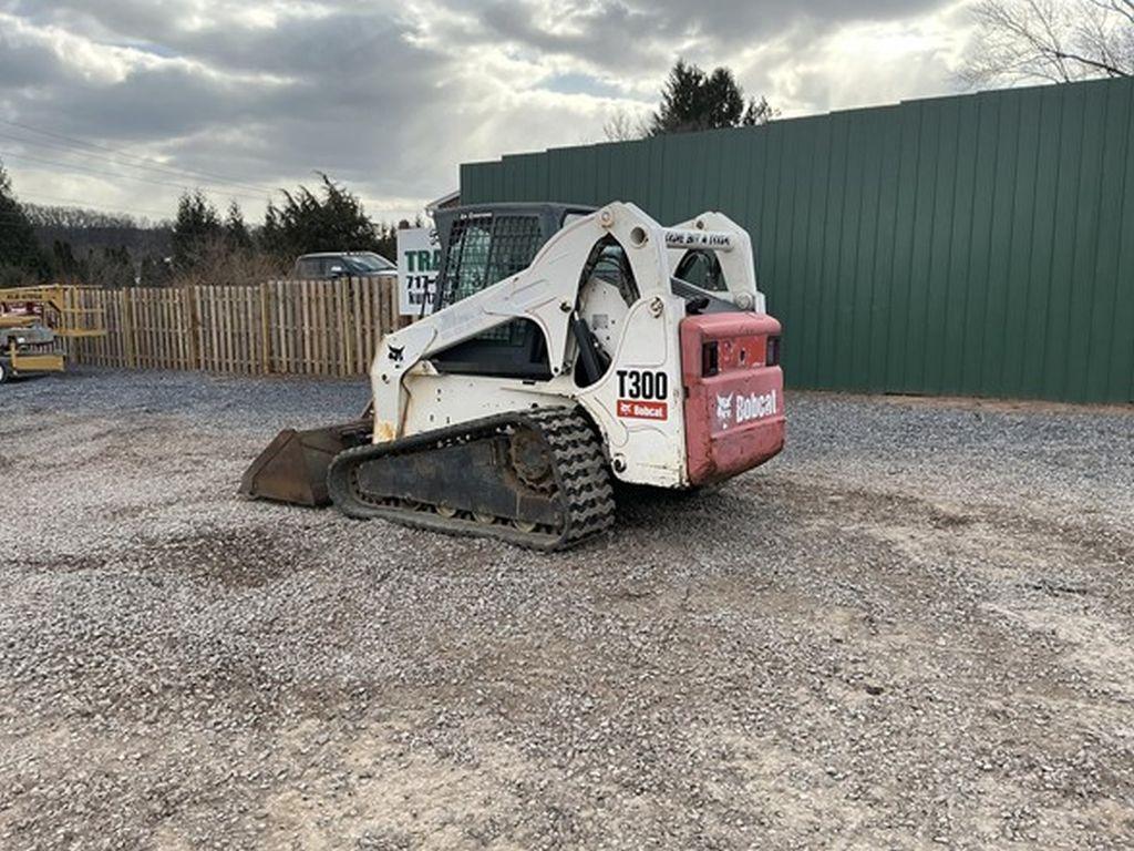 2005 BOBCAT T300 SKID STEER