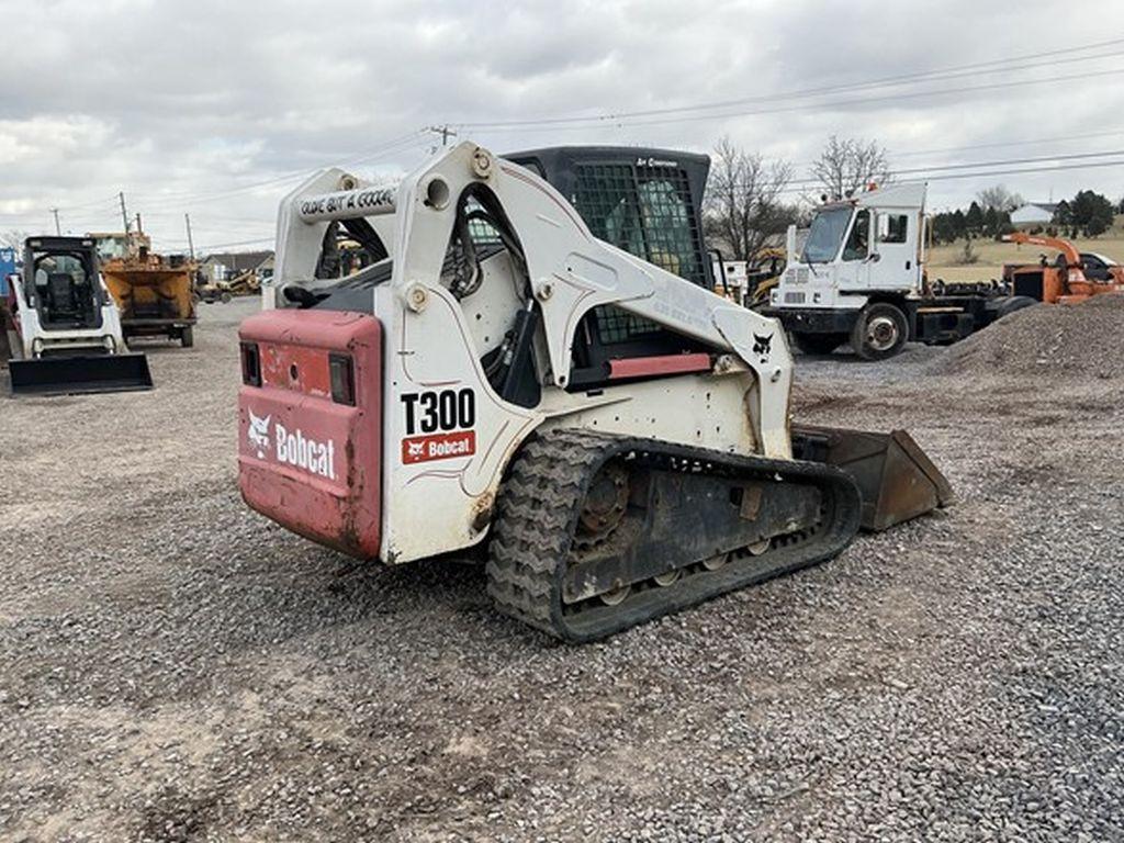 2005 BOBCAT T300 SKID STEER