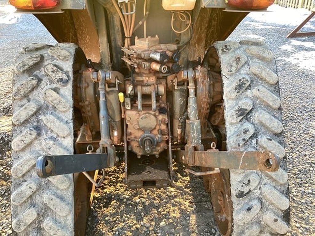2016 KUBOTA M5-091 FARM TRACTOR