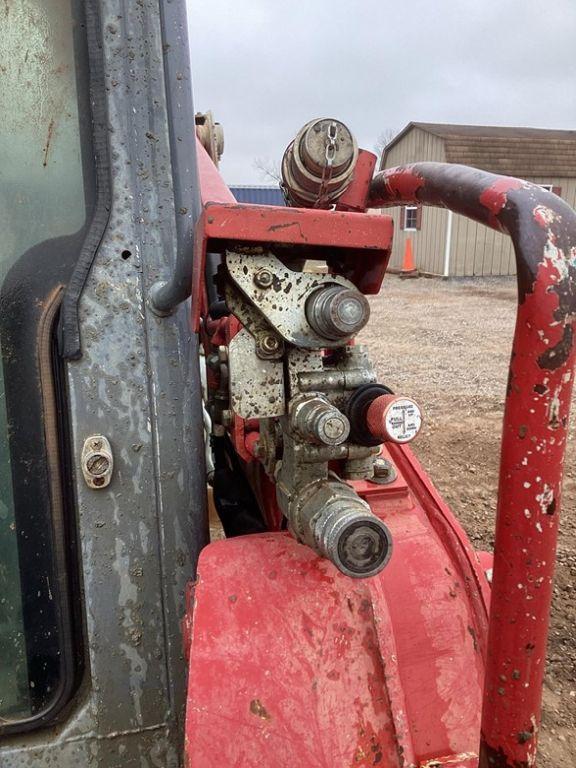 2017 TAKEUCHI TL8 SKID STEER