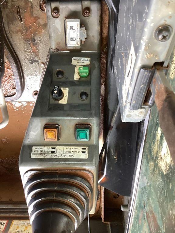 2017 TAKEUCHI TL8 SKID STEER