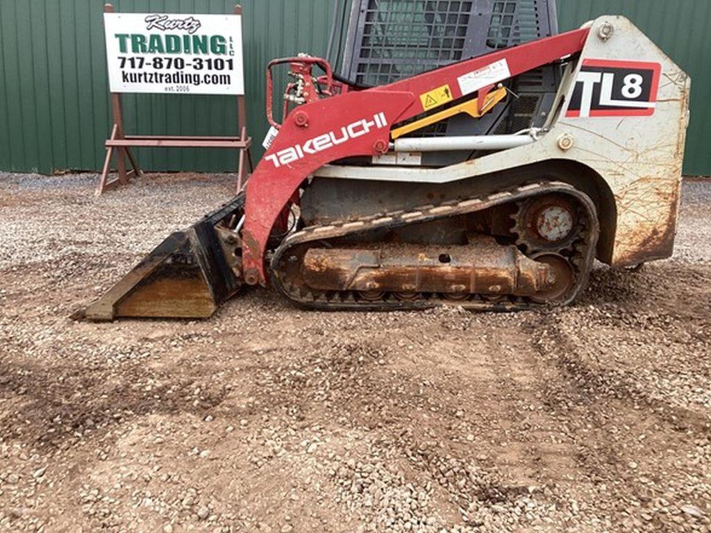 2017 TAKEUCHI TL8 SKID STEER