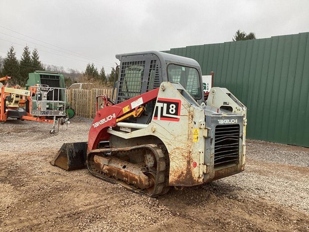 2017 TAKEUCHI TL8 SKID STEER
