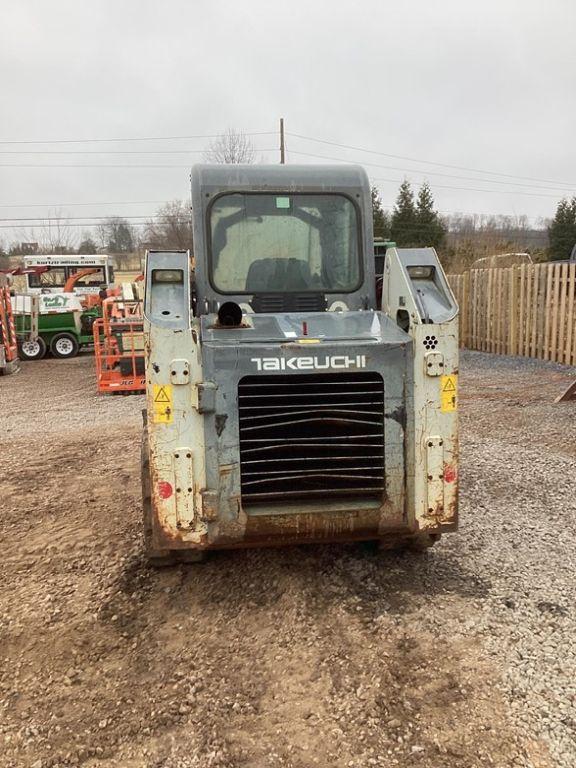 2017 TAKEUCHI TL8 SKID STEER