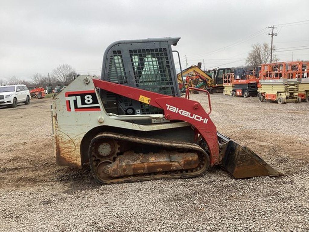2017 TAKEUCHI TL8 SKID STEER