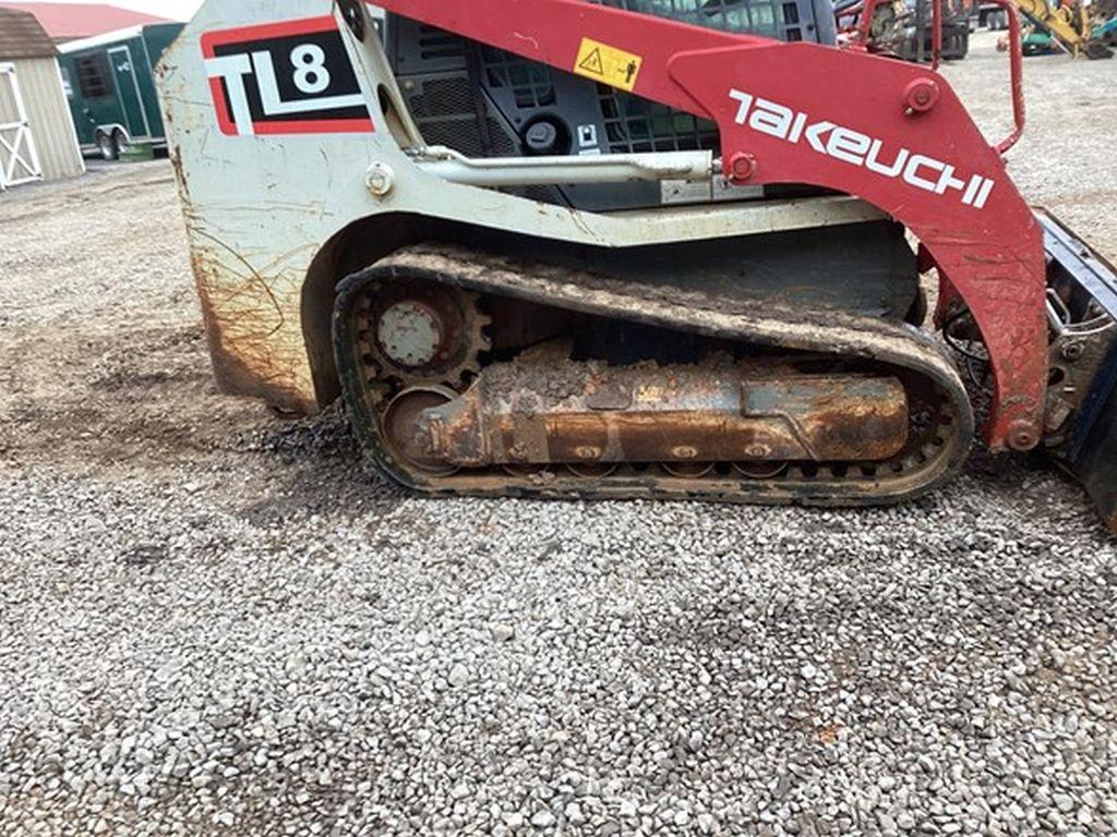 2017 TAKEUCHI TL8 SKID STEER
