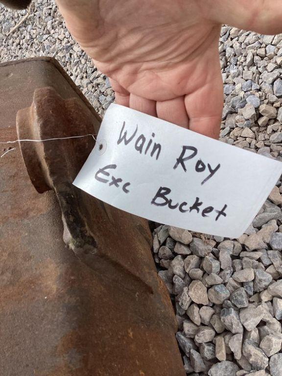 24" EXCAVATOR BUCKET