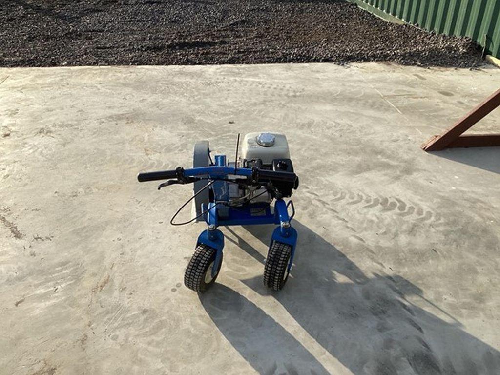 2020 E-Z TRENCH TP400CL3 TRENCHER