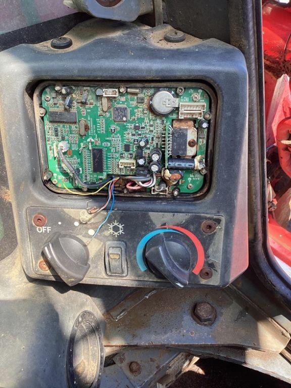 2018 TAKEUCHI TL12R2 SKID STEER