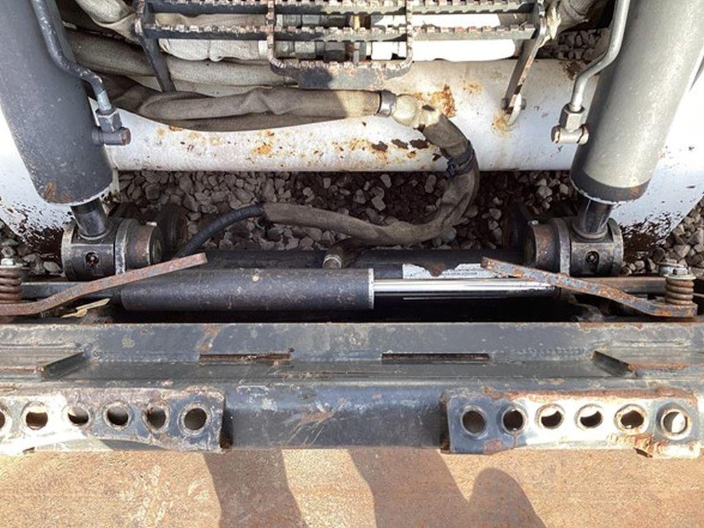 2011 BOBCAT S850 SKID STEER