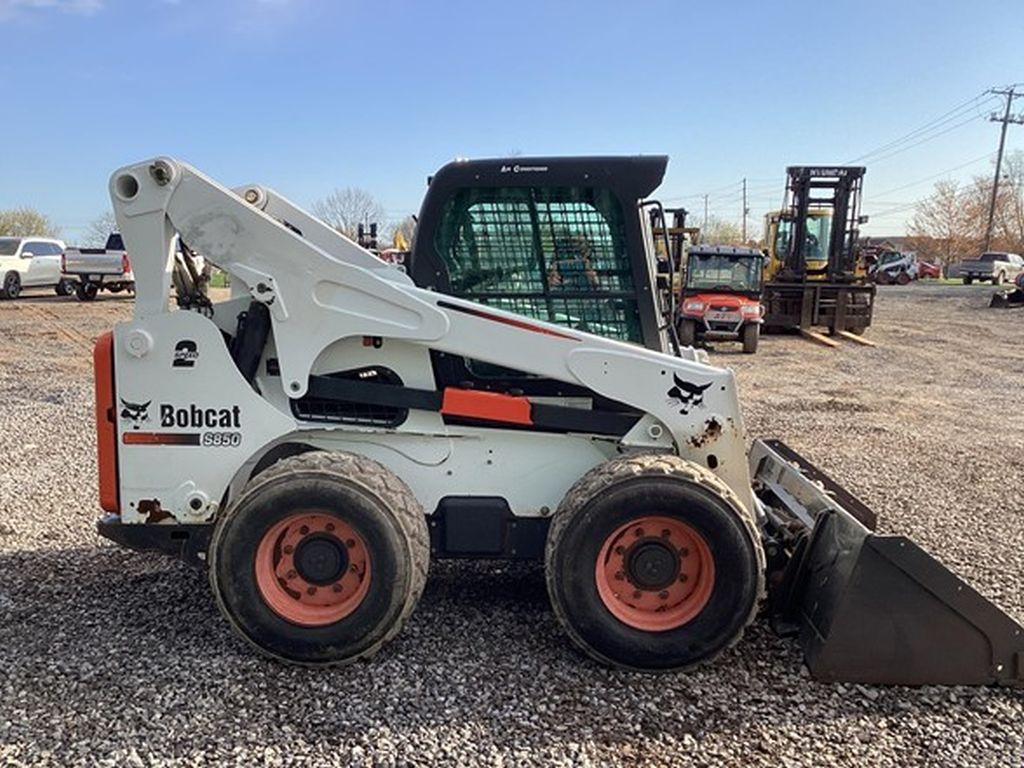 2011 BOBCAT S850 SKID STEER