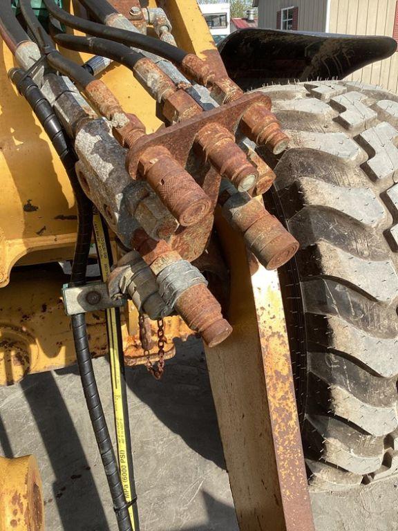 2011 CATERPILLAR 908H WHEEL LOADER