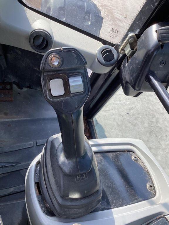 2011 CATERPILLAR 908H WHEEL LOADER