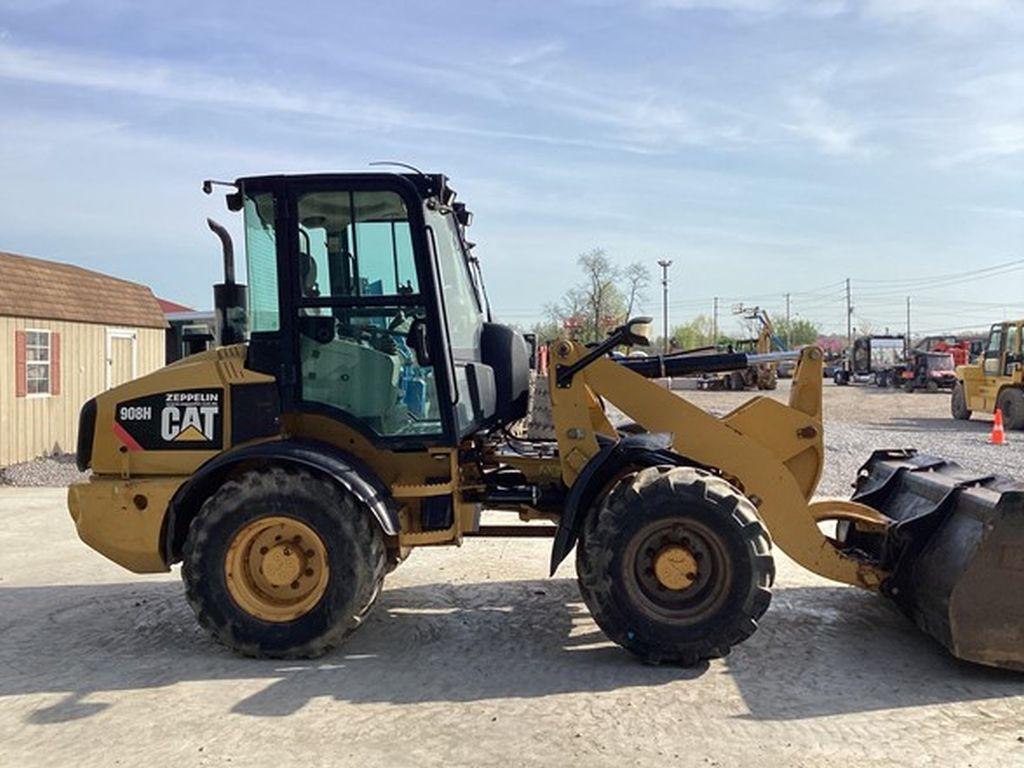 2011 CATERPILLAR 908H WHEEL LOADER
