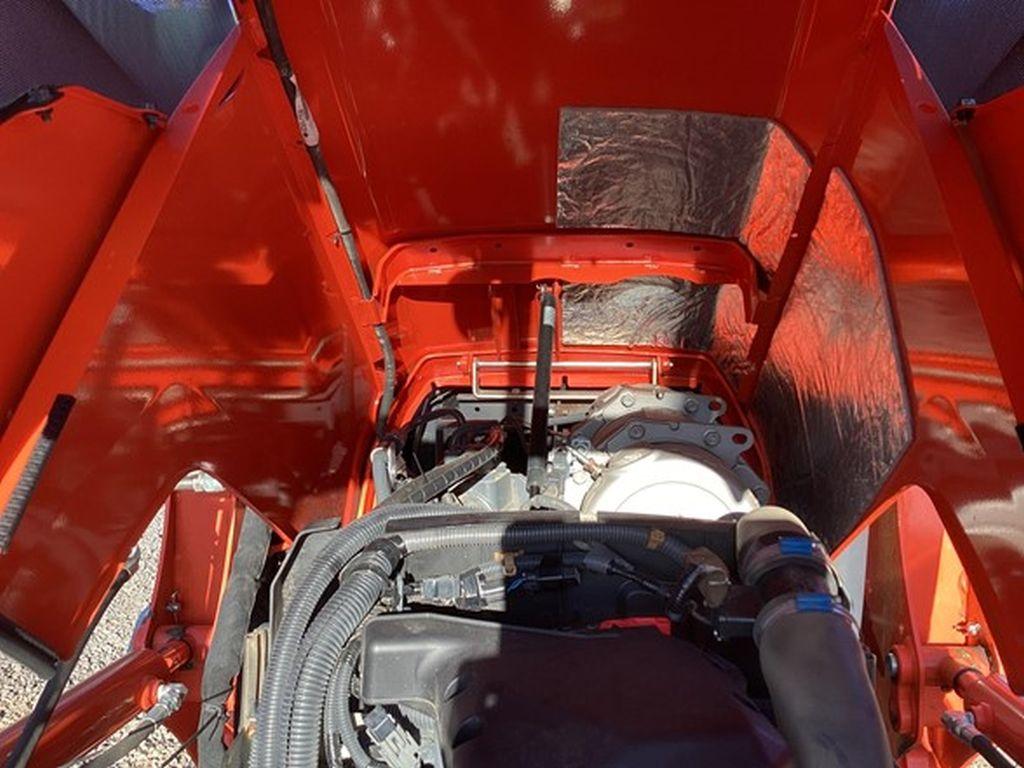2023 KUBOTA M7060HDC TRACTOR