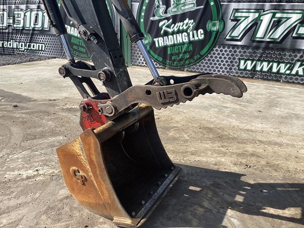 2017 DEERE 85G EXCAVATOR