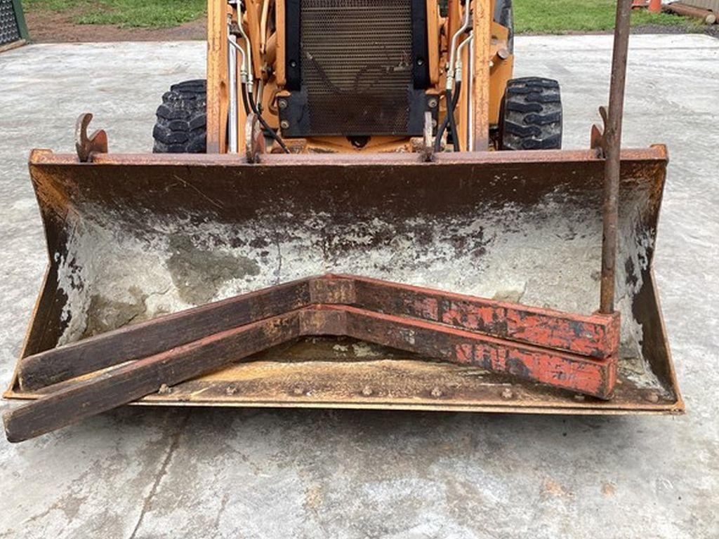 2004 CASE 580SM II LOADER BACKHOE