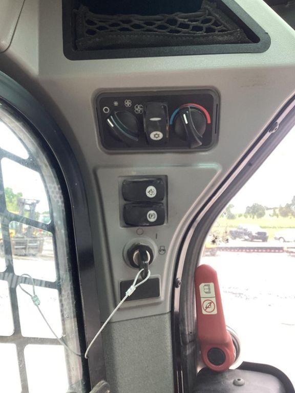2018 CATERPILLAR 299D2 SKID STEER