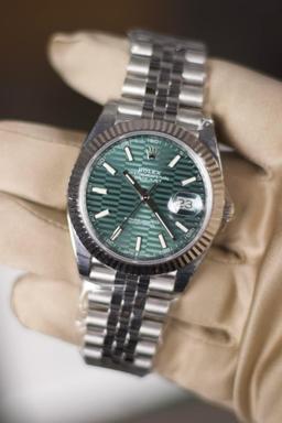 Brand New Oysterperpetual Datejust 41 mm Comes with box and papers