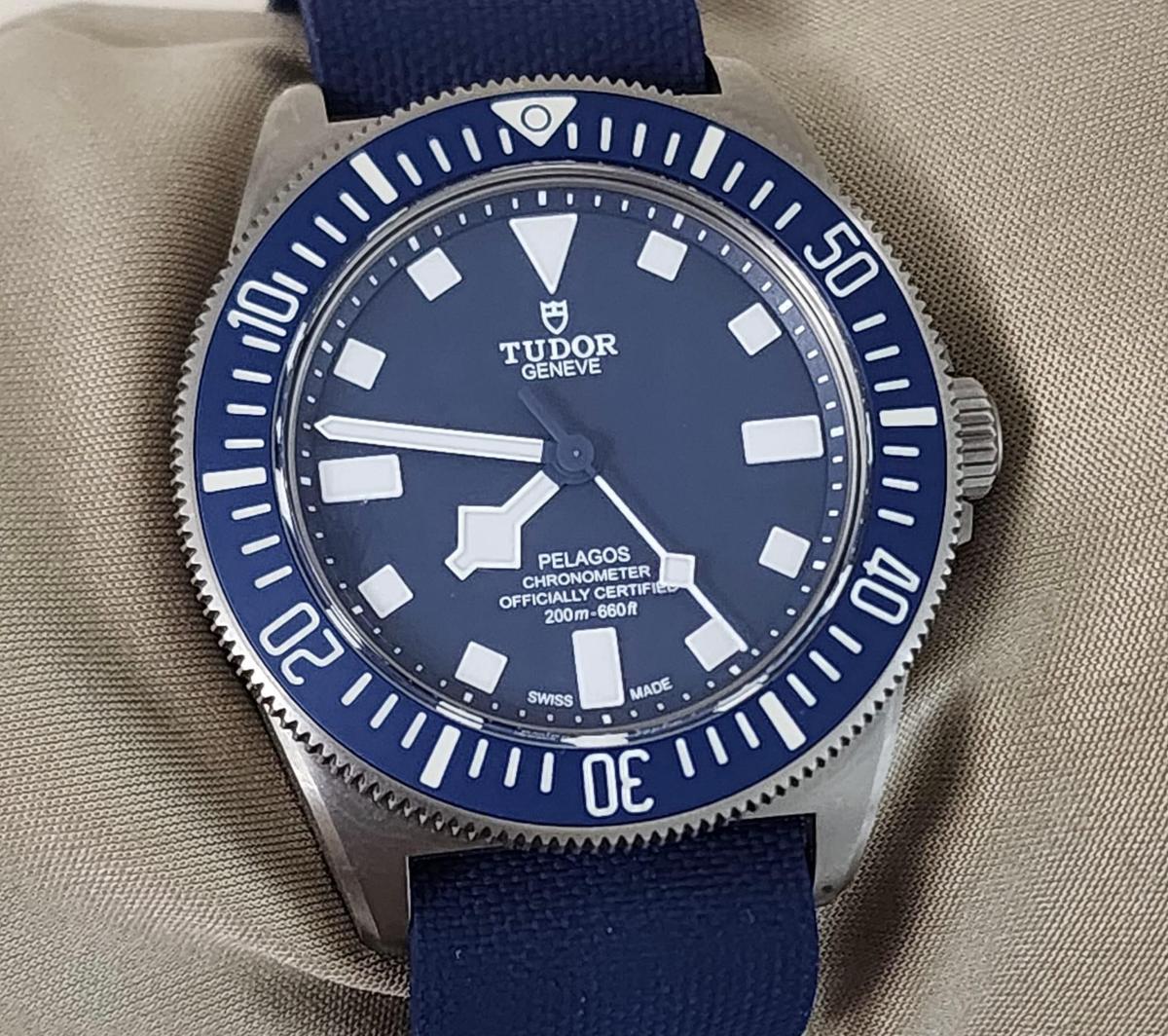 Tudor FXD Comes with Box & Papers