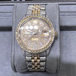 CUSTOM OYSTERPERPETUAL ROLEX DATEJUST 36MM W/12 CTTW DIAMONDS