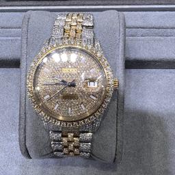CUSTOM OYSTERPERPETUAL ROLEX DATEJUST 36MM W/12 CTTW DIAMONDS