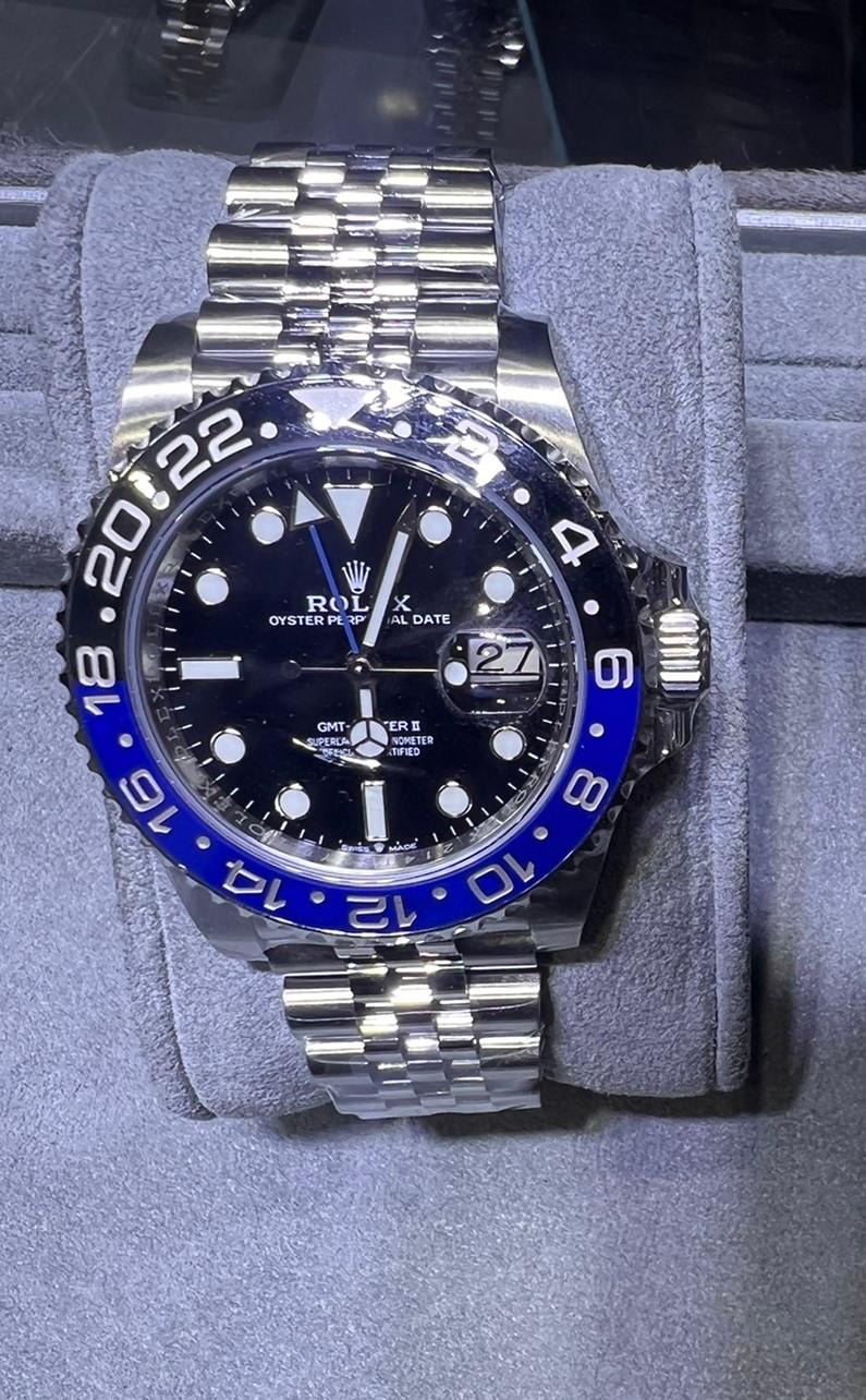 NEW GMT MASTER II BATMAN ROLEX COMES WITH BOX AND PAPER 40MM