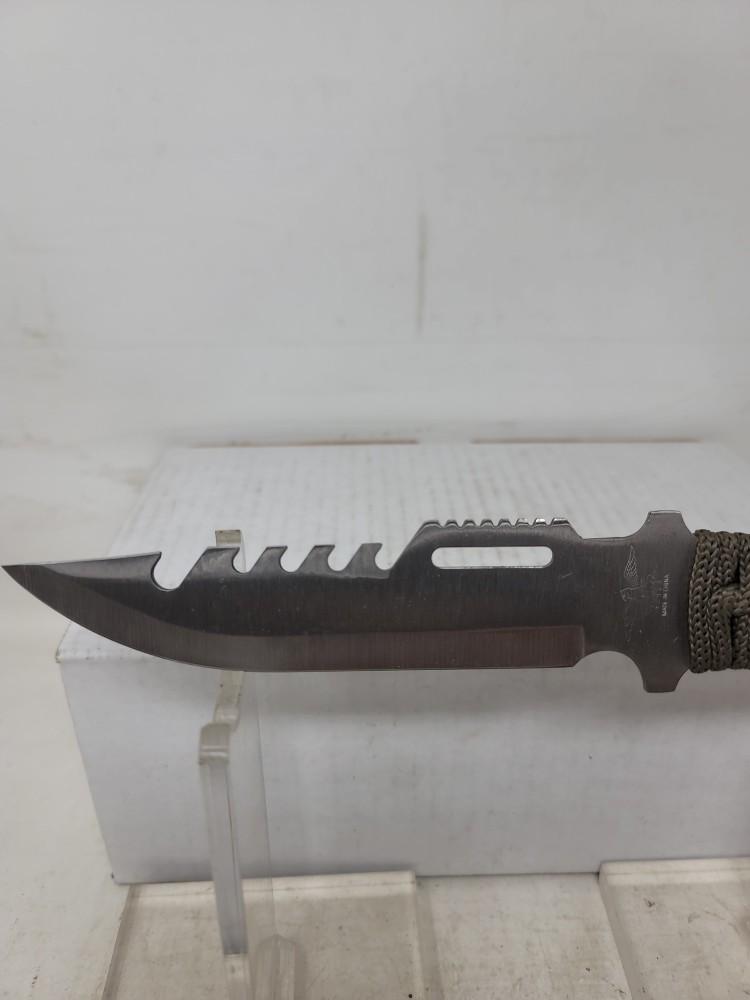 5 Paracord Survival Knives