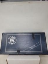 Smith & Wesson box