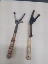 2 Hand Pigeon throwers