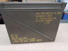Large ammo can for 20mm cartridges
