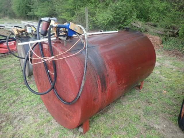 500 Gallon Fuel Tank w/ 110-volt Pump