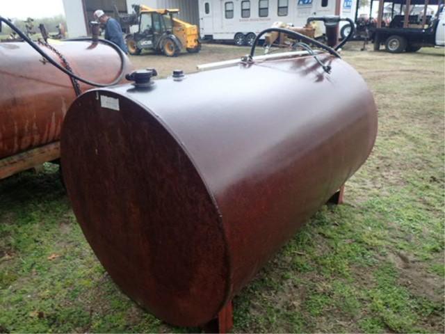 500 Gallon Fuel Tank w/ 110-volt Pump