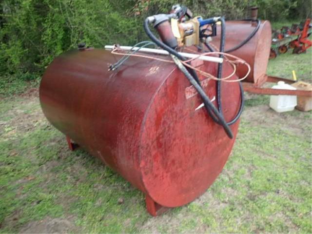 500 Gallon Fuel Tank w/ 110-volt Pump