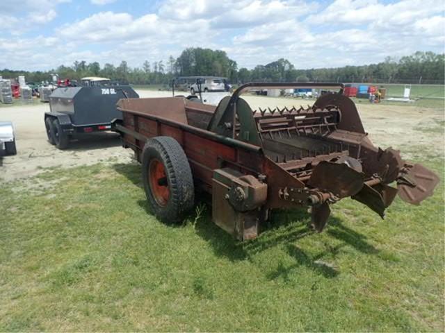 New Idea Manure Spreader